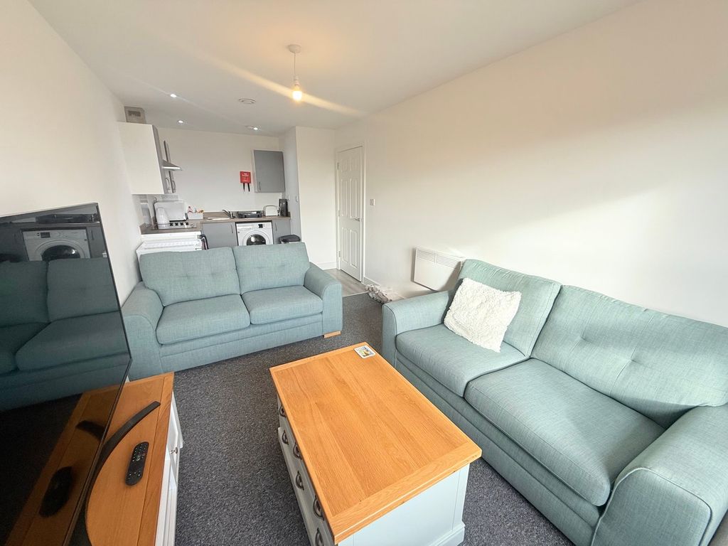 Property photo 2 of 12