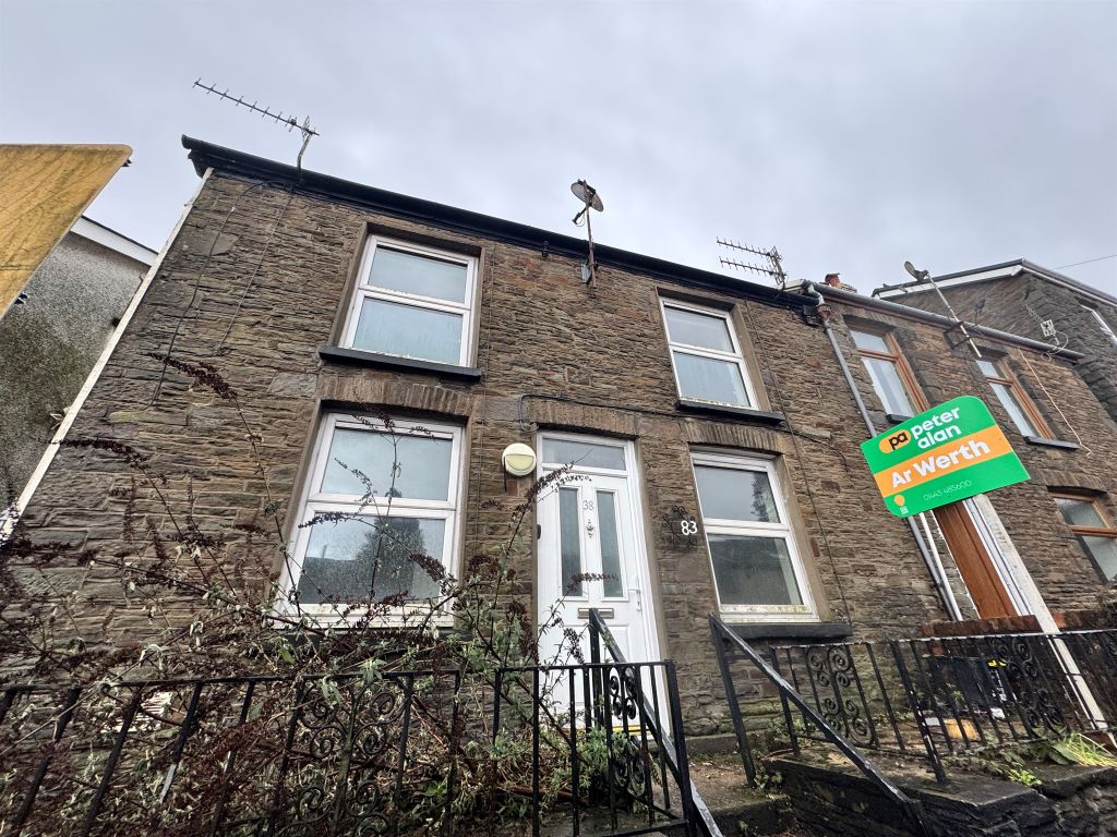 Property photo 1 of 9