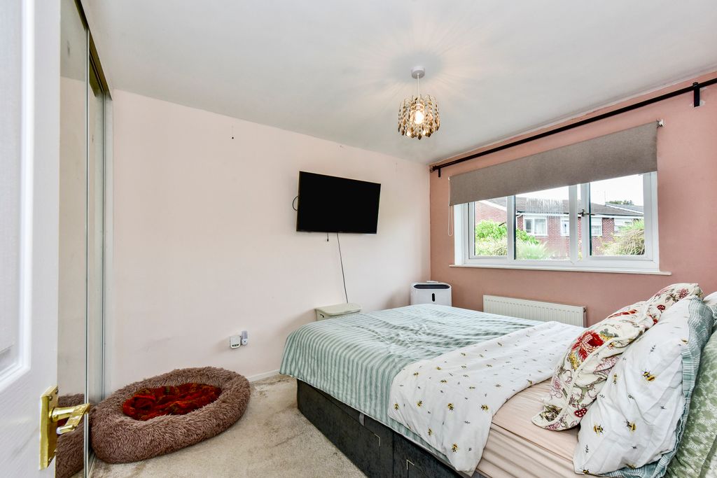 Property photo 3 of 19 Img_2230