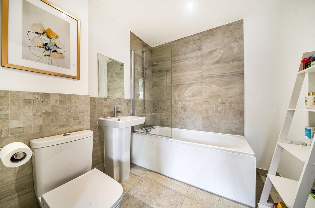 Property photo 3 of 14 Ensuite Bathroom.Jpg