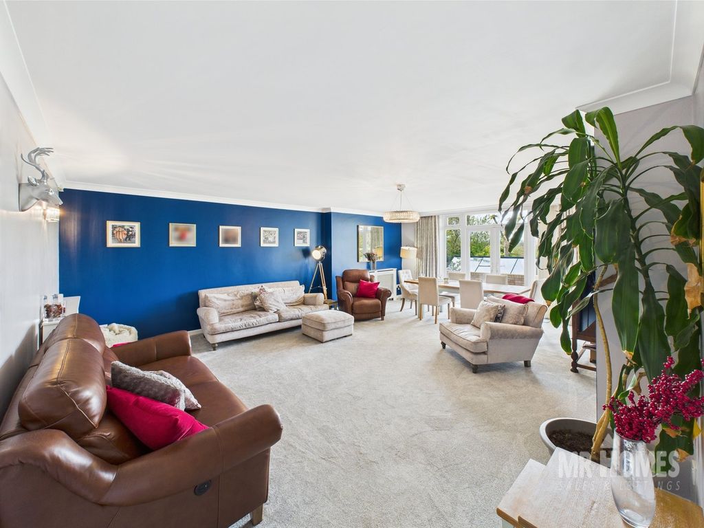 Property photo 2 of 44