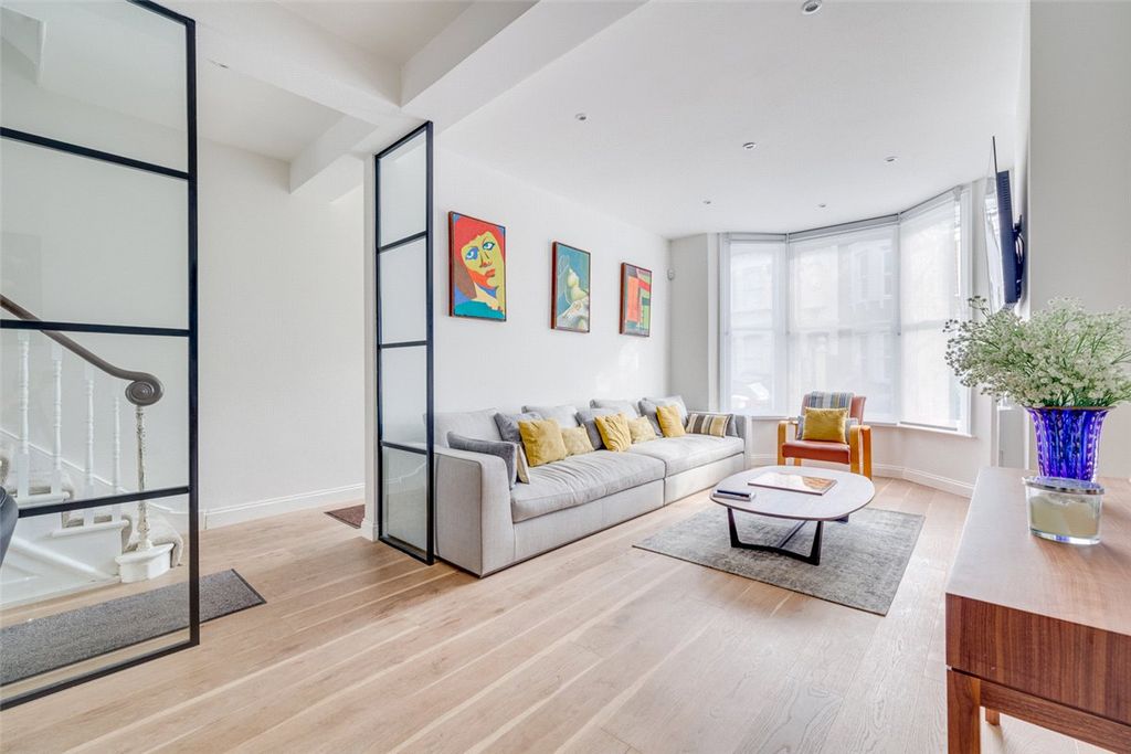 Property photo 1 of 29 Picture No. 07