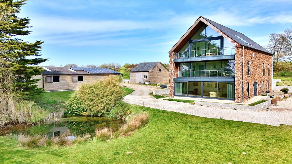 Property photo 1 of 53 Picture No. 57