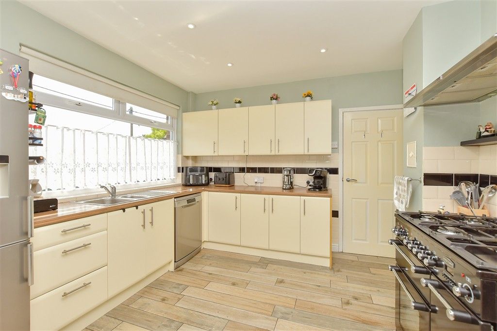 Property photo 2 of 13 Kitchen/Diner