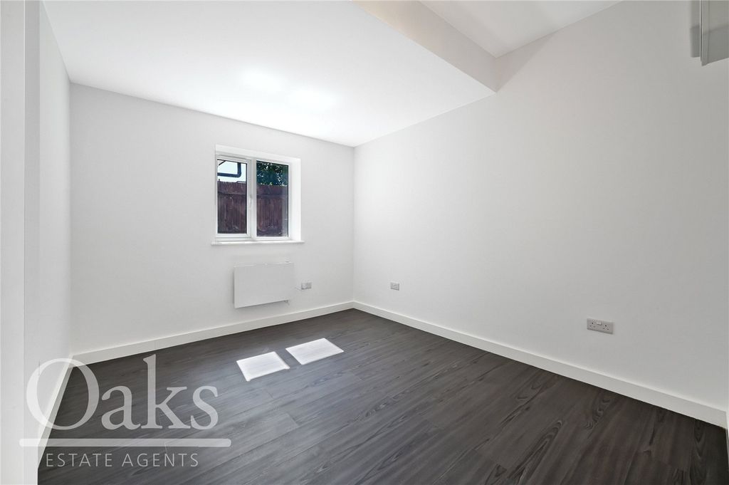 Property photo 3 of 7 Picture No. 06