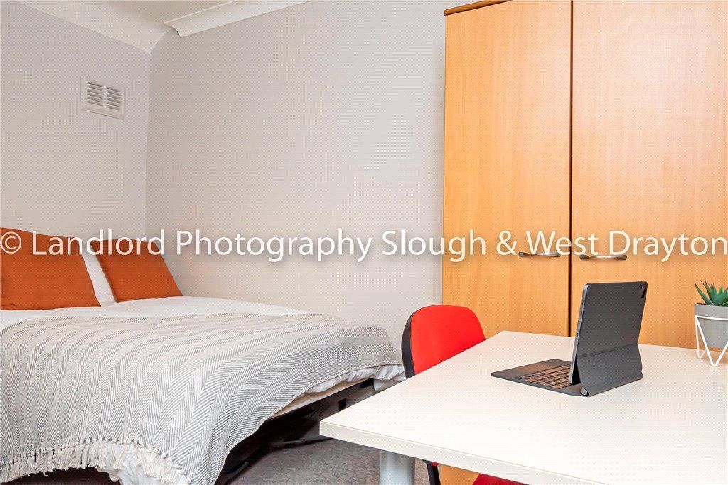 Property photo 1 of 12 Bedroom