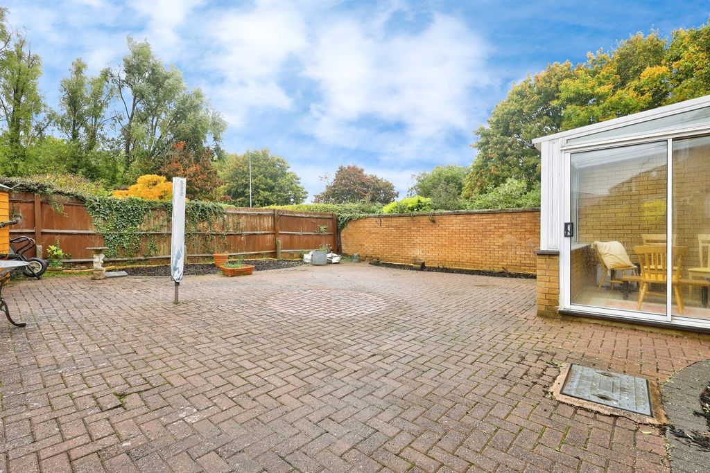 Additional image 15 of 4 bed detached house for saleGable Close, Daventry NN11