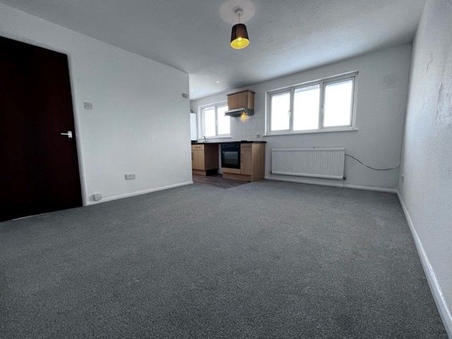 Property photo 3 of 7 Living Room