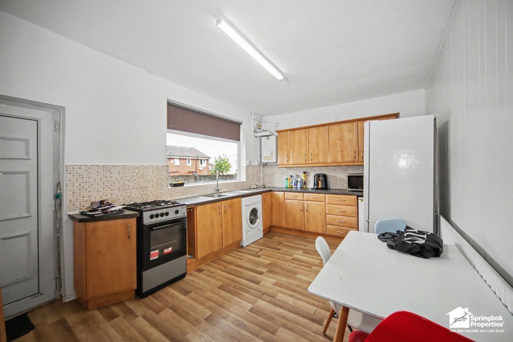 Property photo 3 of 12 Image 2