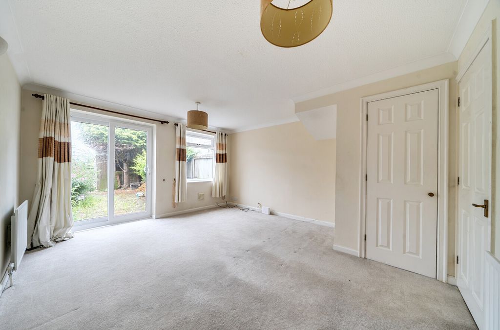 Property photo 2 of 13 1471864-1-6A2006B...