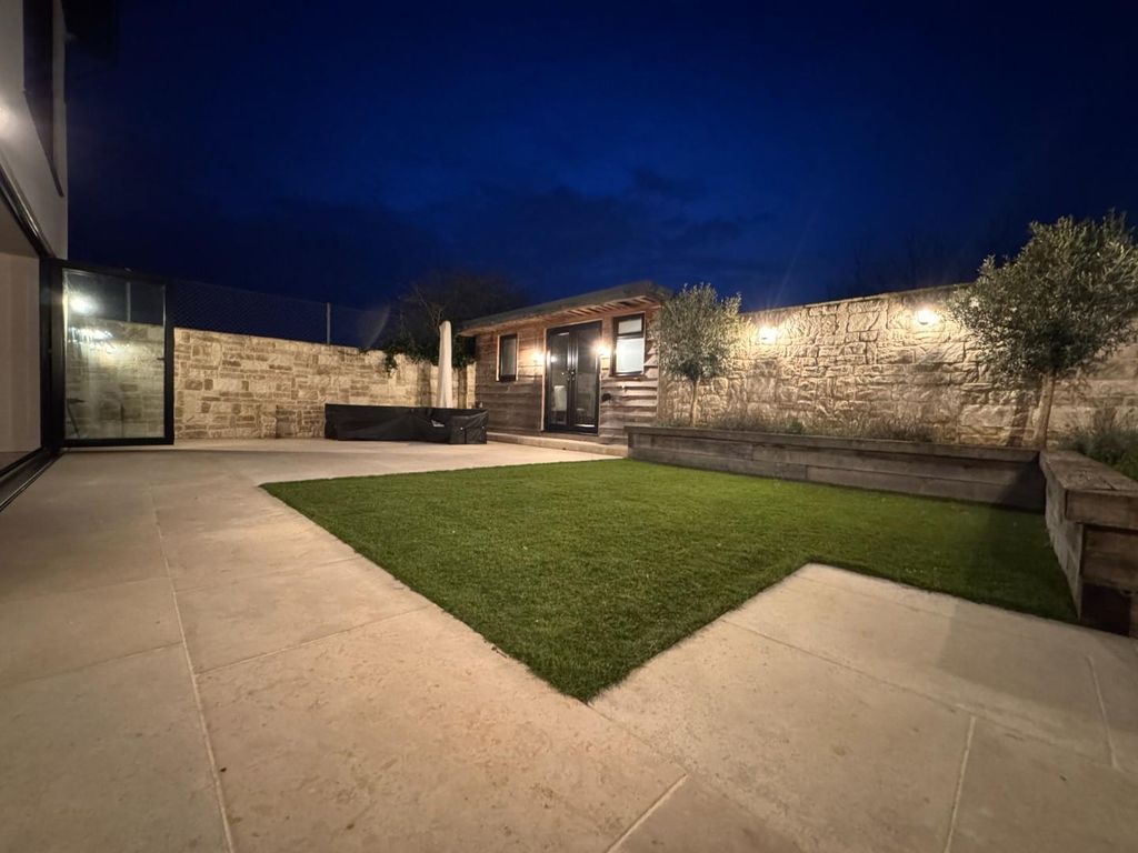 Property photo 3 of 57 Outside