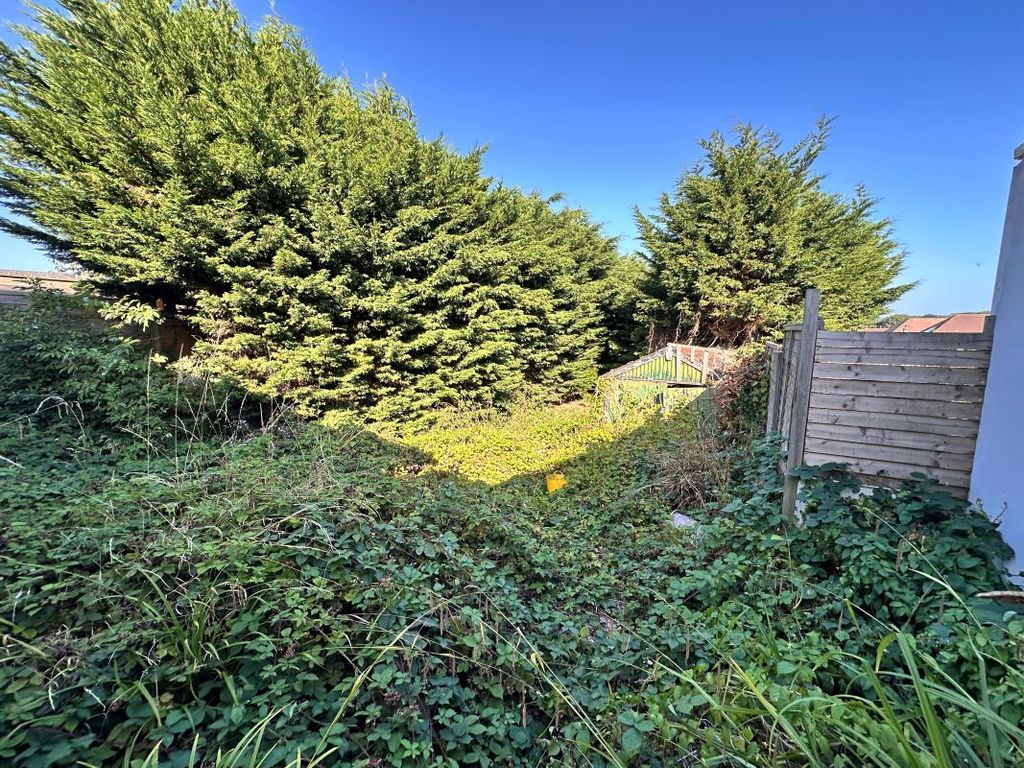 Property photo 3 of 4
