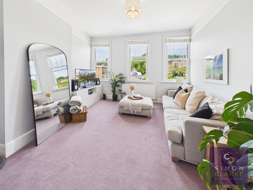 Property photo 1 of 7 Cam05425G0-Pr0144-Still014.Jpg