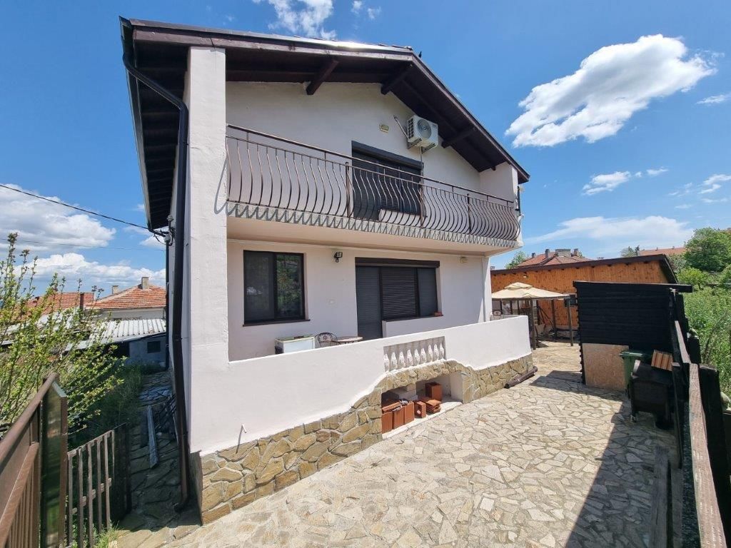 Property photo 1 of 60