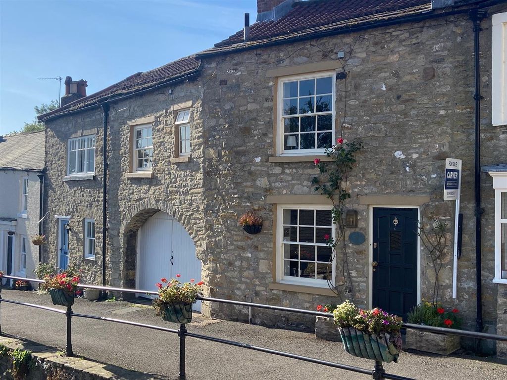 Property photo 1 of 11 2 Castle Tce.Jpg