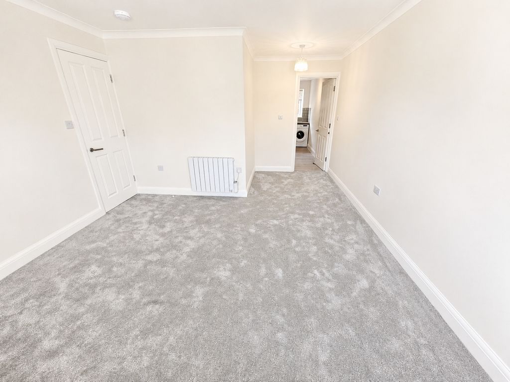 Property photo 1 of 10 Photo 12