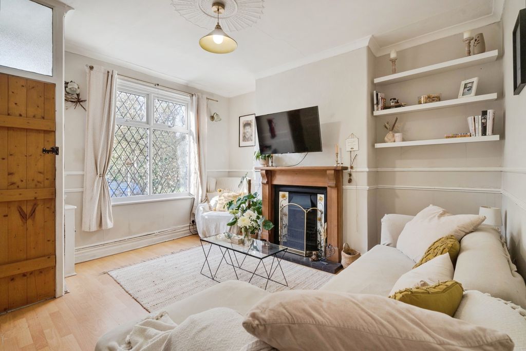 Property photo 3 of 17 Photo