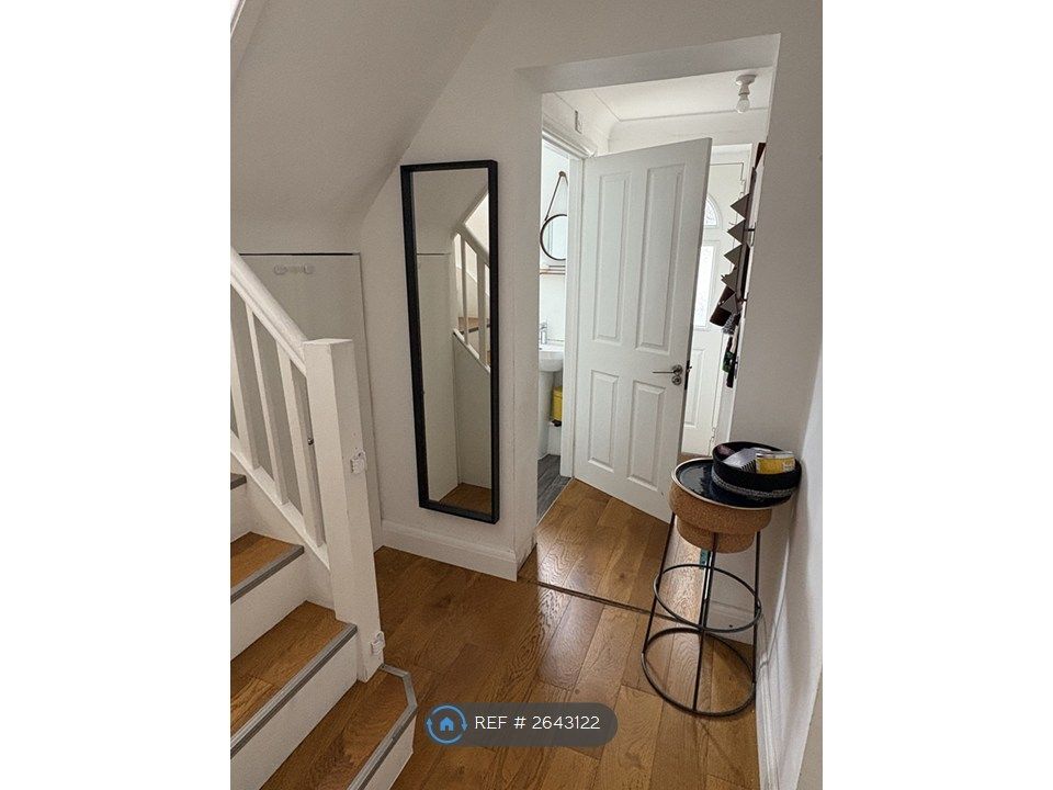 Property photo 3 of 34