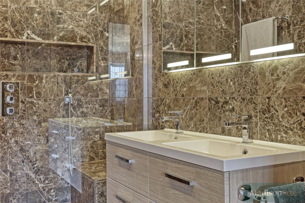 Additional image 32 of 3 bed flat for saleHigh Road, Chigwell, Essex IG7