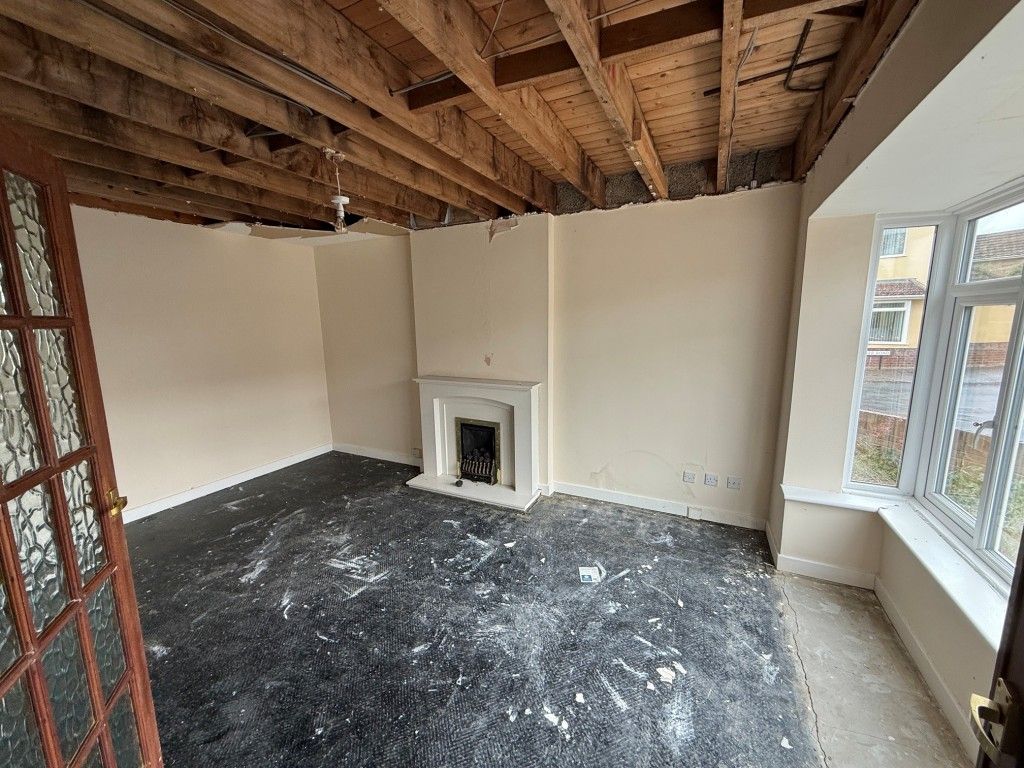 Property photo 2 of 13 Living Room With Bay Window And Ceiling Down