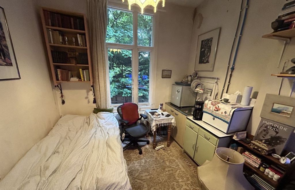 Property photo 2 of 4