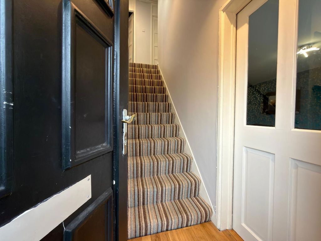 Property photo 3 of 25