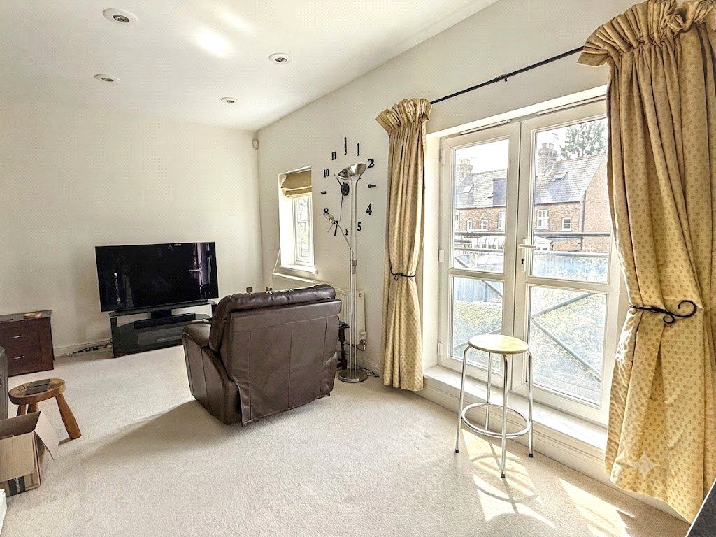 Property photo 3 of 21 Picture No. 32