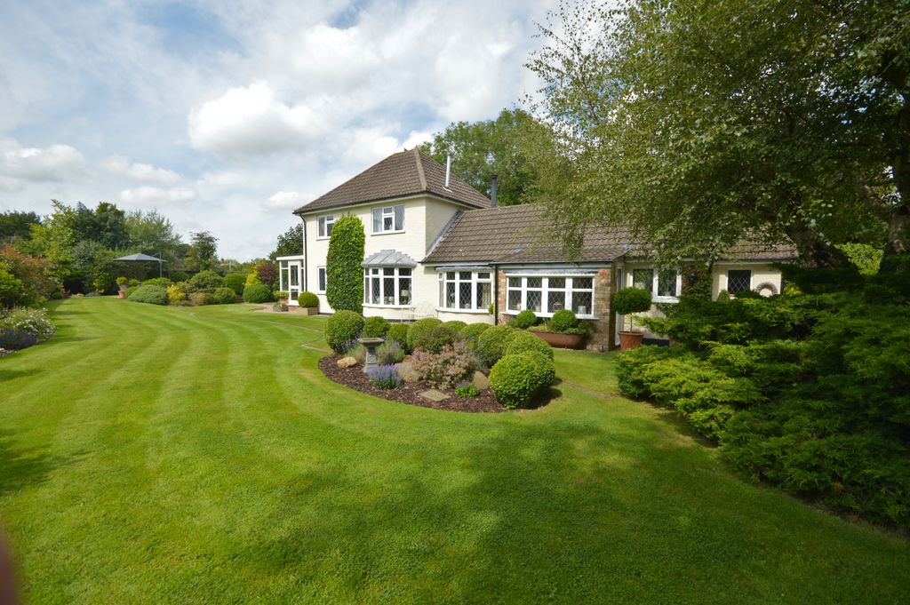 Property photo 1 of 34