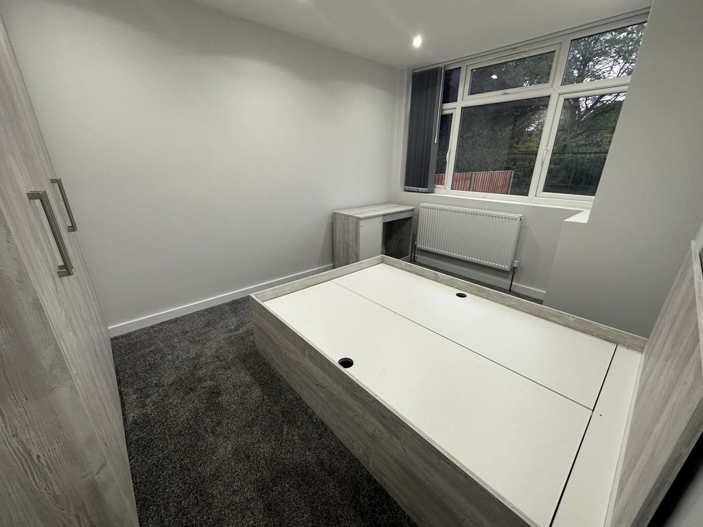 Property photo 1 of 3