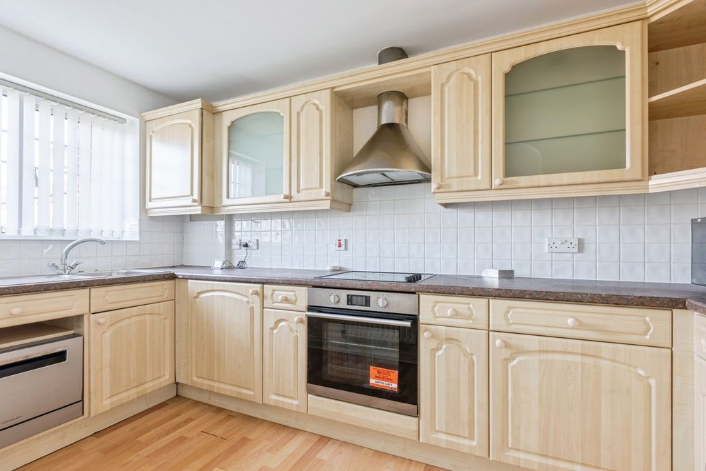 Property photo 3 of 18 Photo