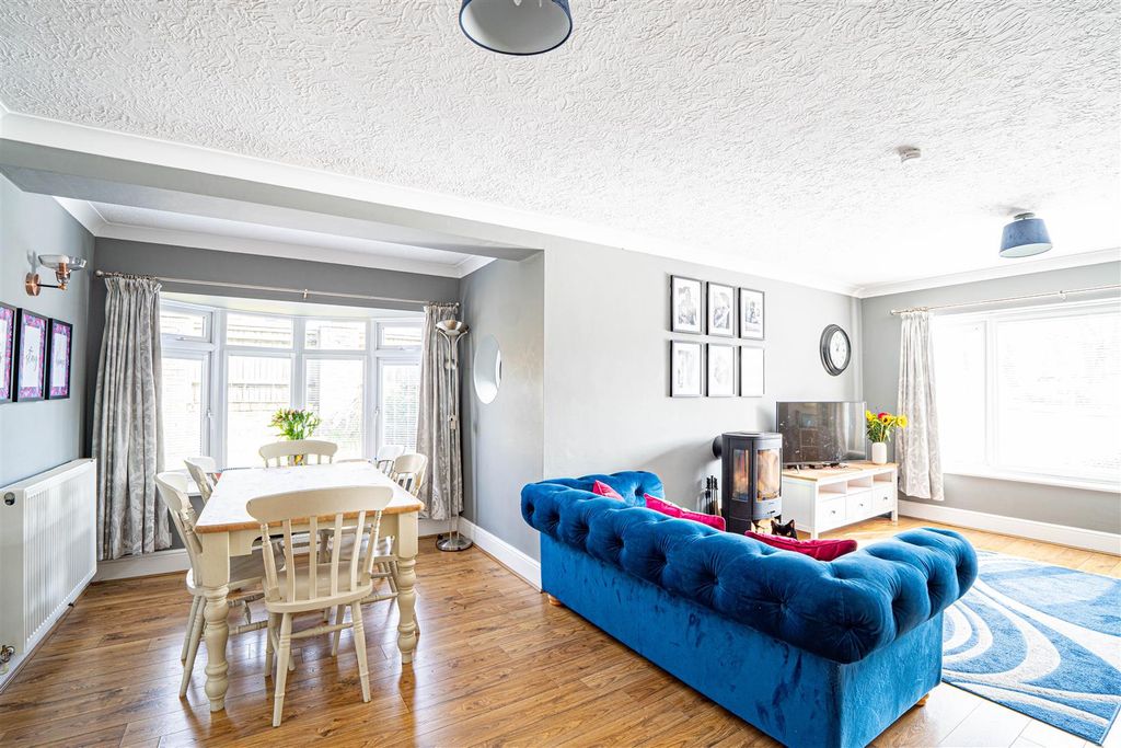 Property photo 3 of 38 Dsc03912.Jpg