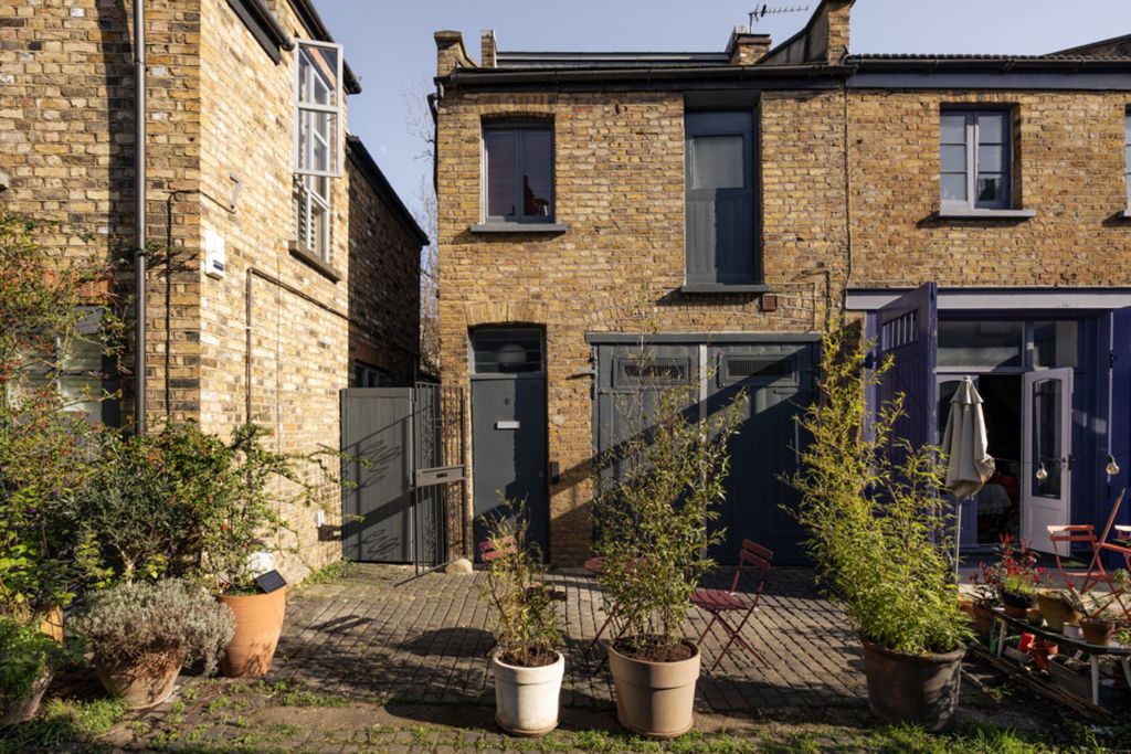 Property photo 1 of 29