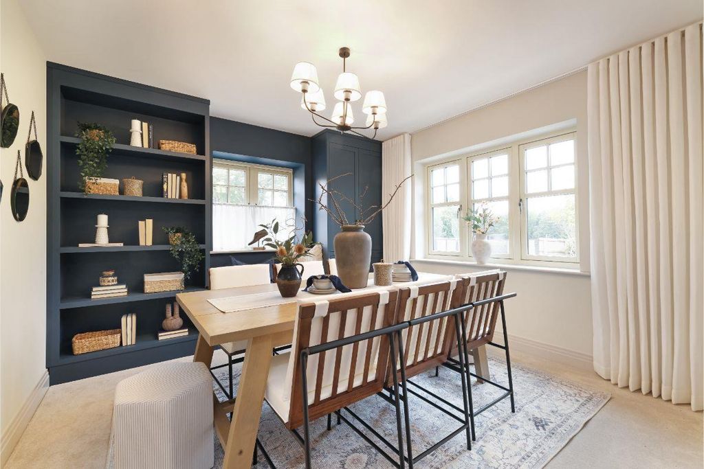 Property photo 2 of 13 Image