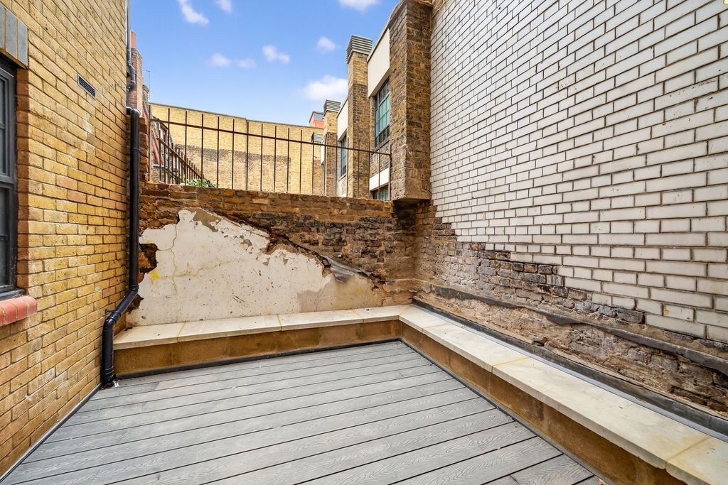 Property photo 3 of 11 Dsc08156