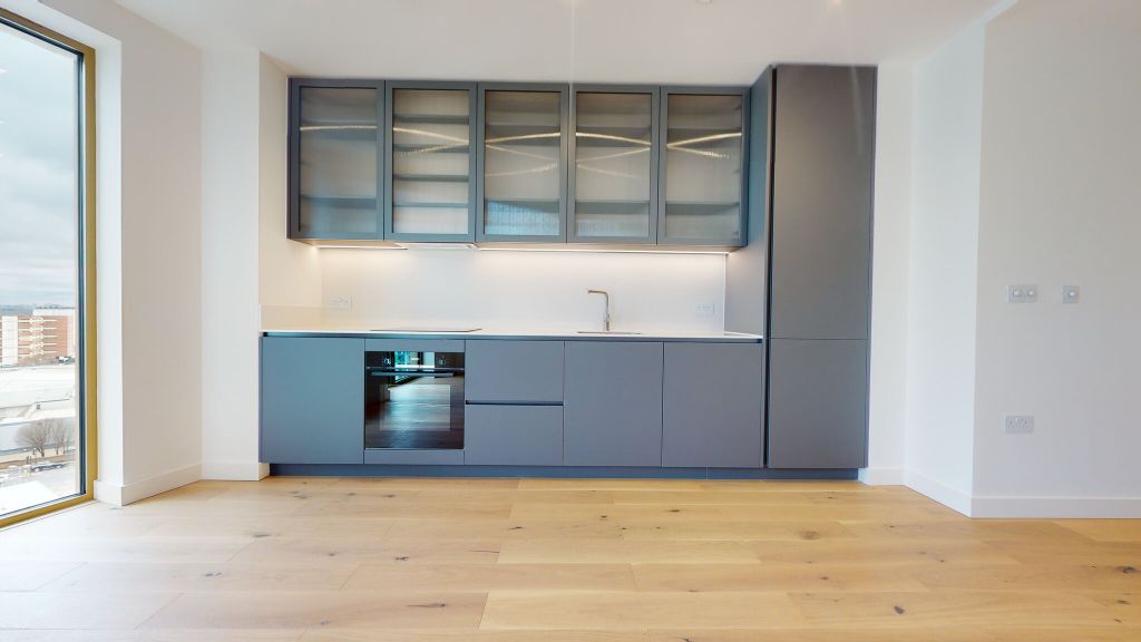 Property photo 2 of 17 Kitchen