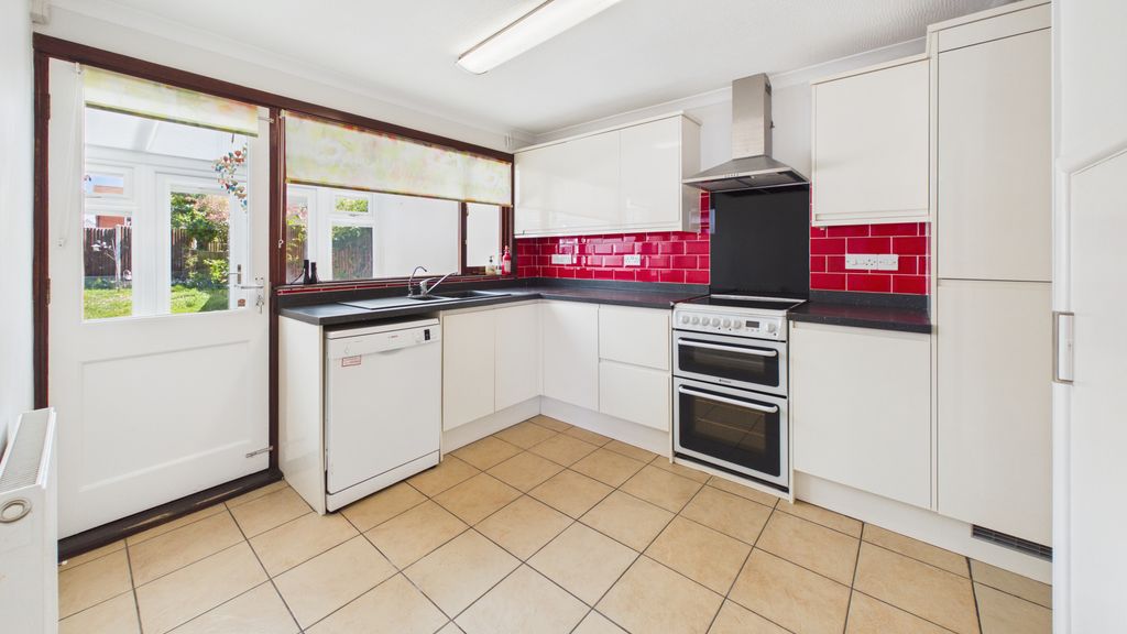 Property photo 2 of 9