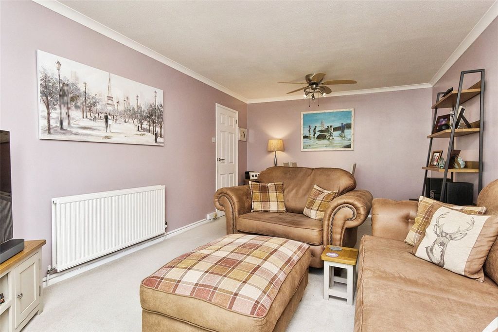 Property photo 3 of 15 Picture No. 02