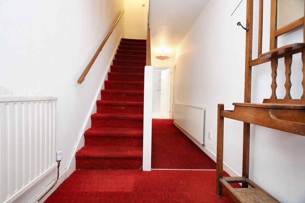 Property photo 3 of 21