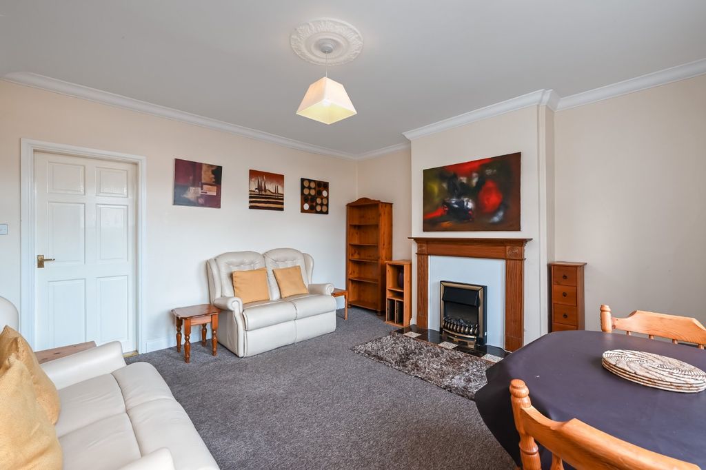 Property photo 3 of 11 Picture 3