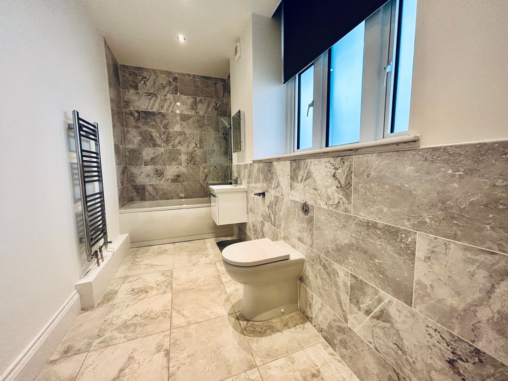 Property photo 3 of 5 Bathroom