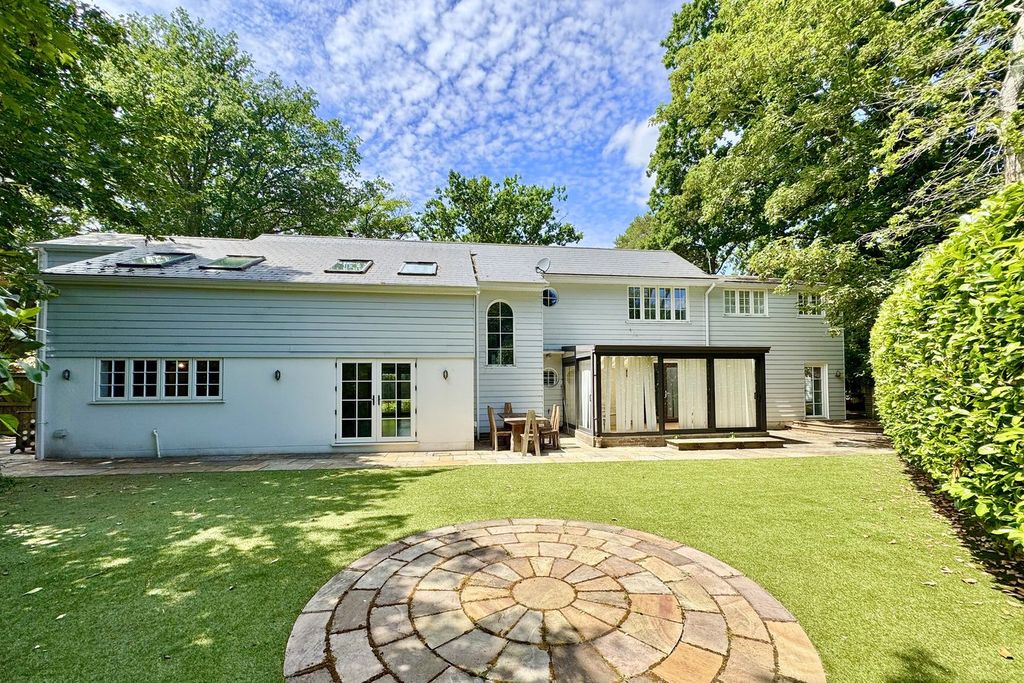 Property photo 3 of 40