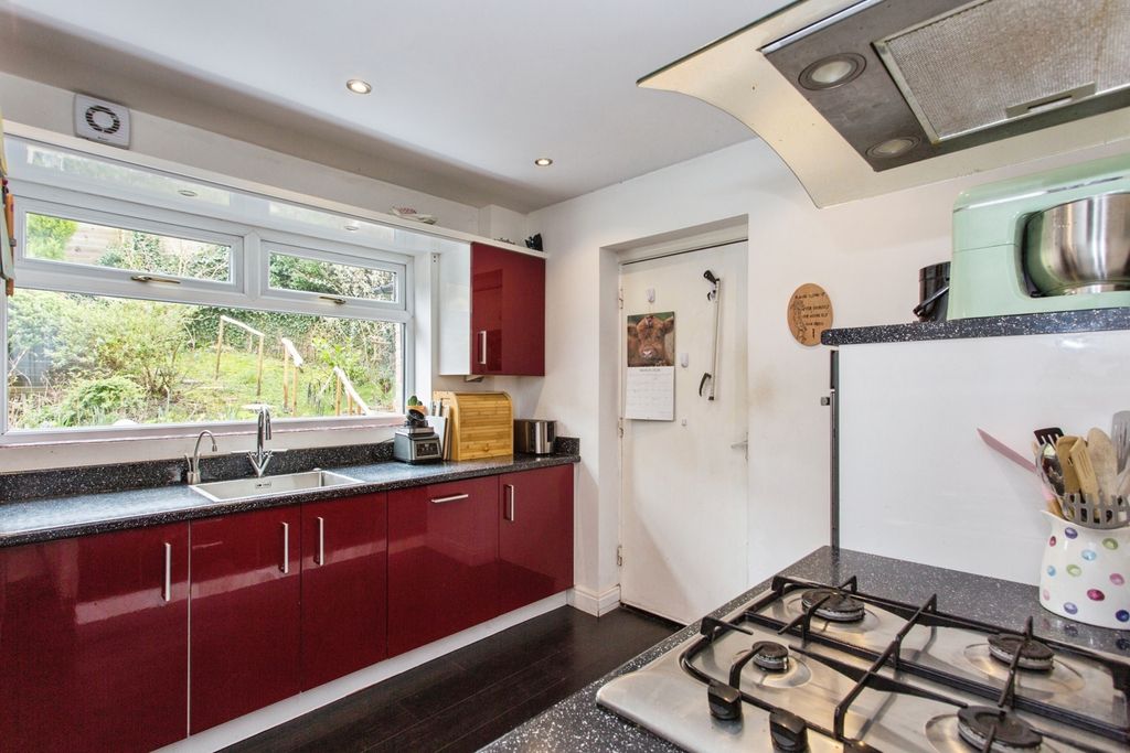 Property photo 3 of 22 Kitchen