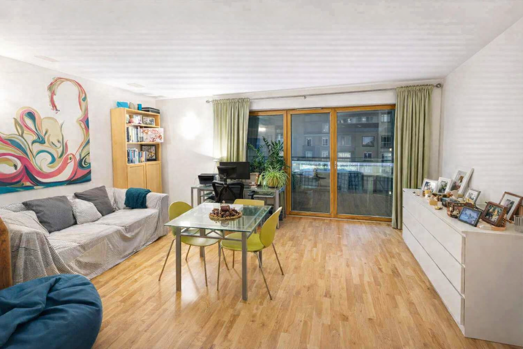 Property photo 1 of 8