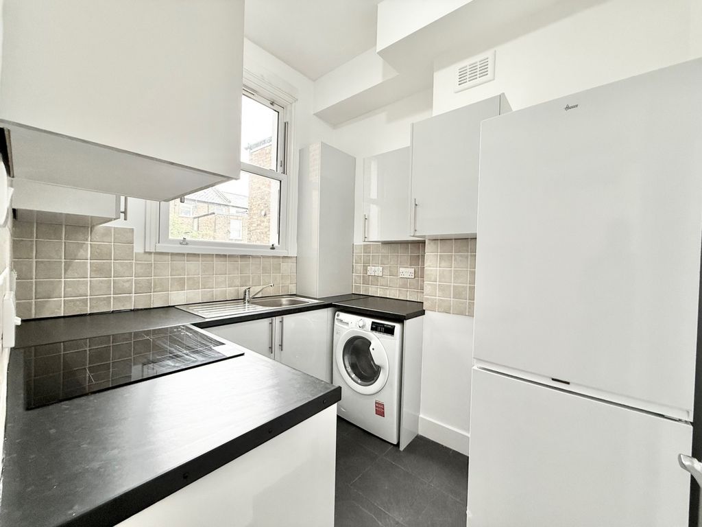 Property photo 1 of 12 2Â Bedroom Flat For Rent