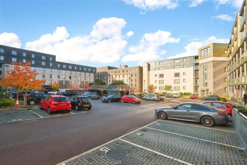 Property photo 2 of 9