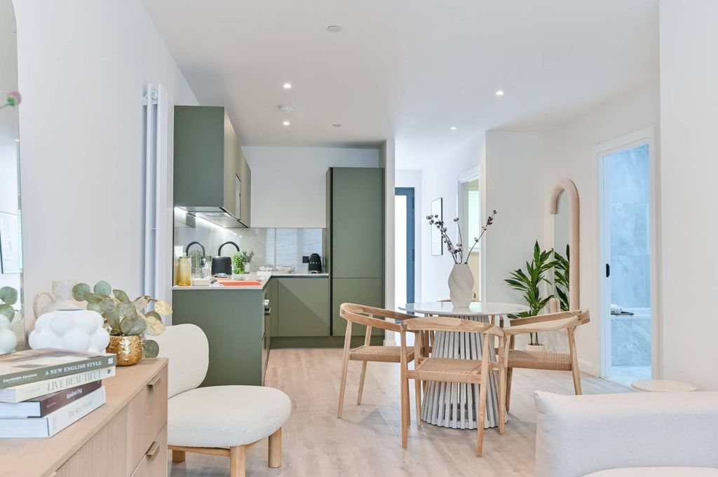 Property photo 1 of 29