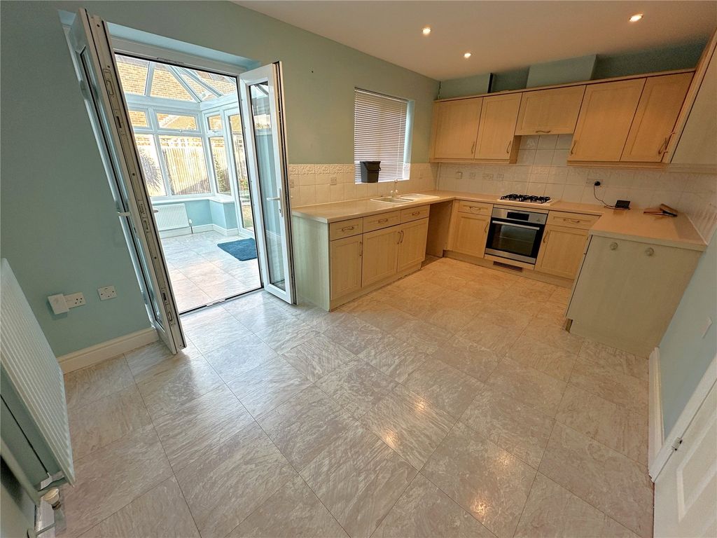 Property photo 3 of 12 Picture No. 02
