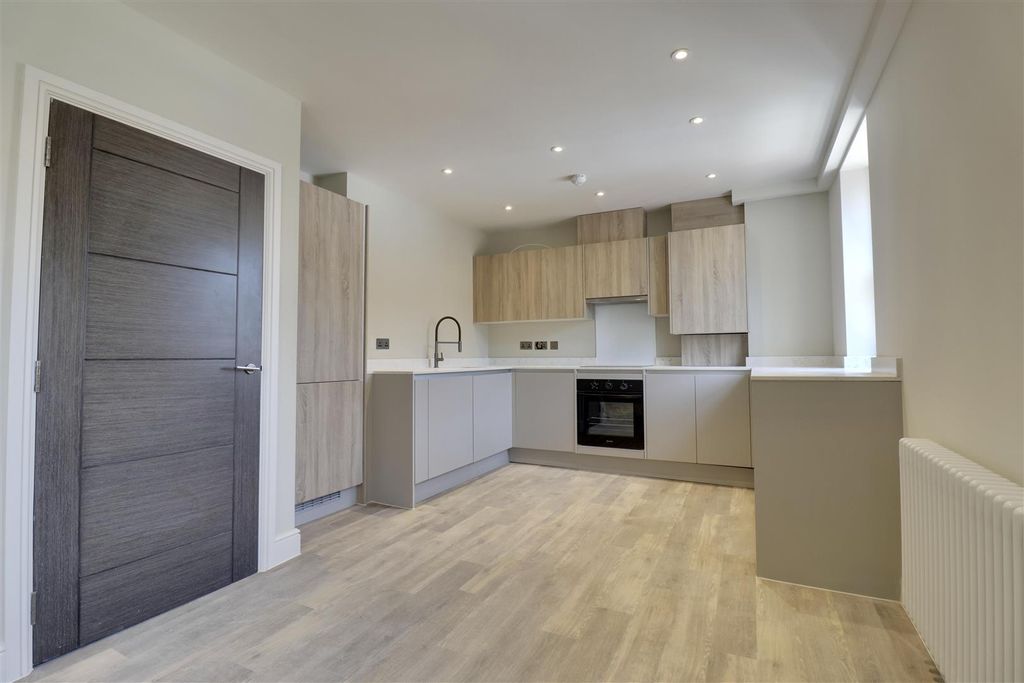 Property photo 3 of 12 3Bf78C22-Ea87-454F-A9Fc-C8CE4Ed71D52_1_201_A.Jpeg