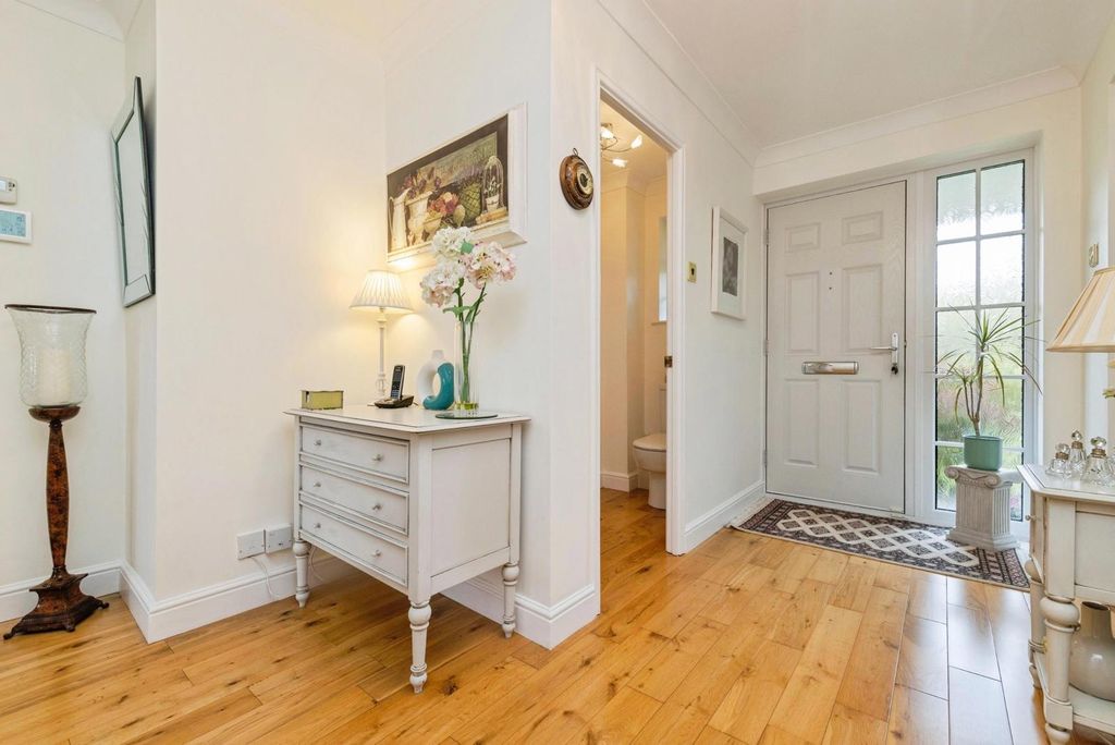 Property photo 3 of 20 Pbox-Img.Jpg