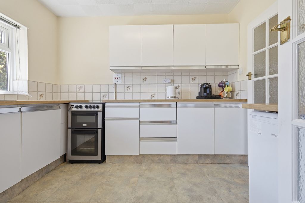 Property photo 3 of 25